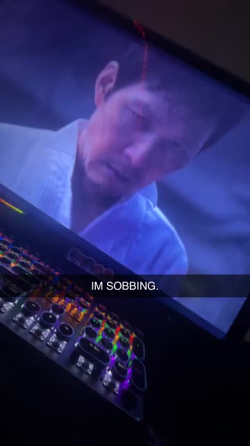 𝕌𝕟𝕕𝕖𝕣𝕥𝕙𝕖𝕤𝕖𝕒 .
