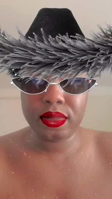Preview for a Spotlight video that uses the Cowboy Party Hat Lens