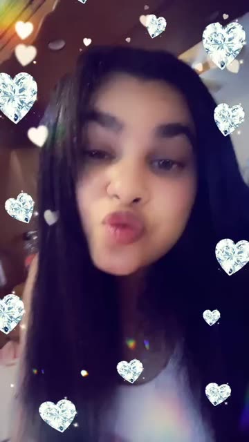 Preview for a Spotlight video that uses the Diamond Hearts  Lens