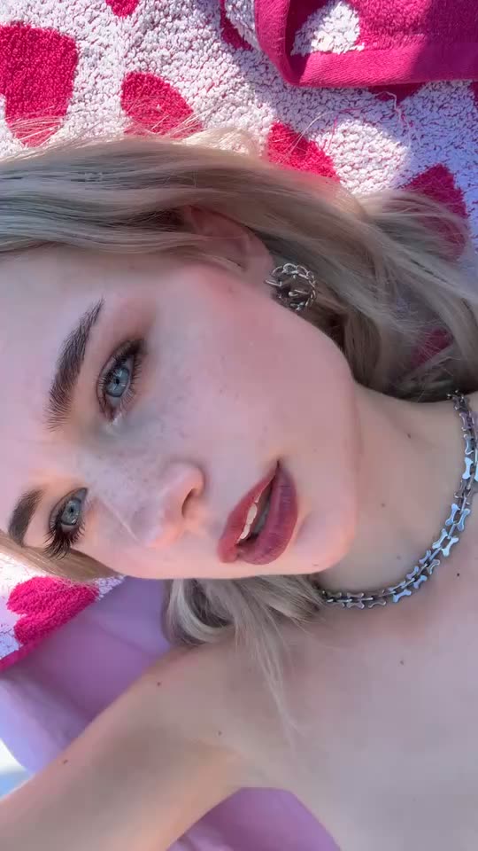 itsmonamariee