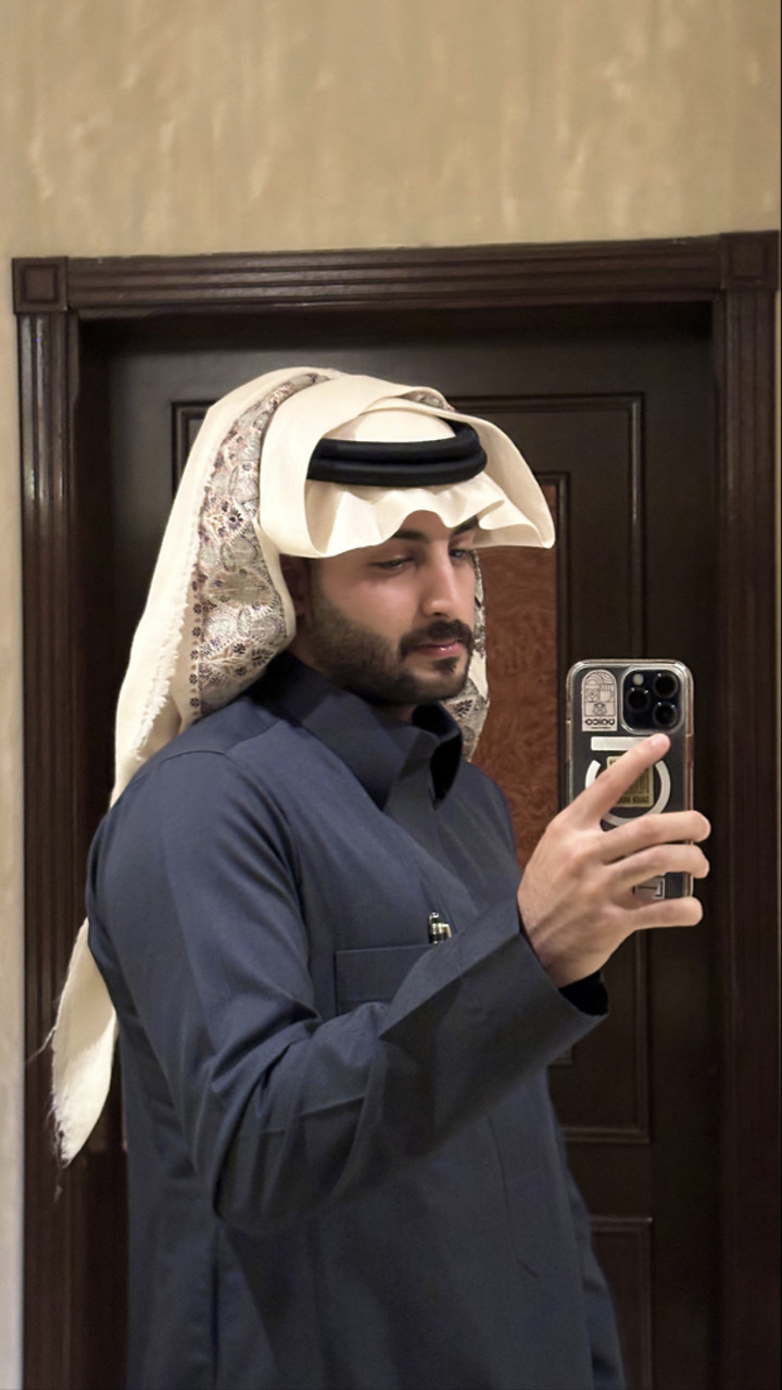 محتوى سناب شات لـ Talal. Q