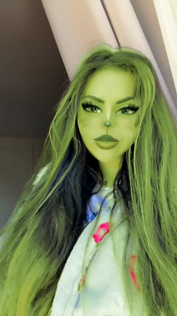 Preview for a Spotlight video that uses the LiL Yass Grinch Lens