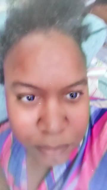 Preview for a Spotlight video that uses the Blue Eyes Sparkle Lens