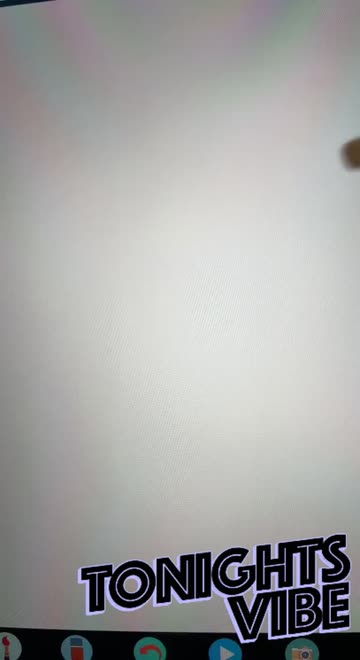 Preview for a Spotlight video that uses the happy grapes Lens