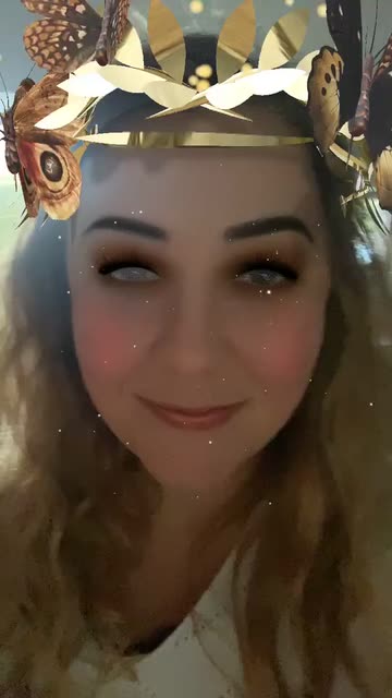 Preview for a Spotlight video that uses the Gold Butterflies Lens