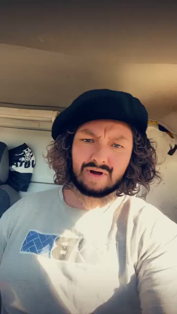 Preview for a Spotlight video that uses the Beret Look Lens