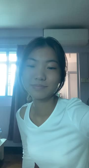 Preview for a Spotlight video that uses the Liquid Ball Lens