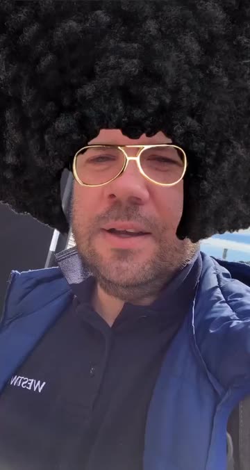 Preview for a Spotlight video that uses the Huge Afro Lens