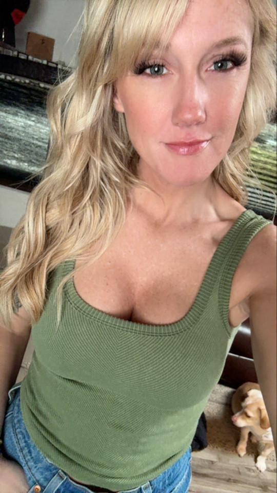 ohheyitsvanah