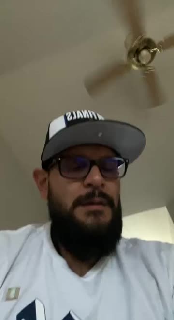 Preview for a Spotlight video that uses the Basketball Spinner Lens