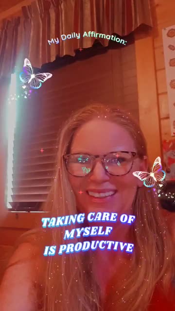 Preview for a Spotlight video that uses the Daily Affirmations Lens