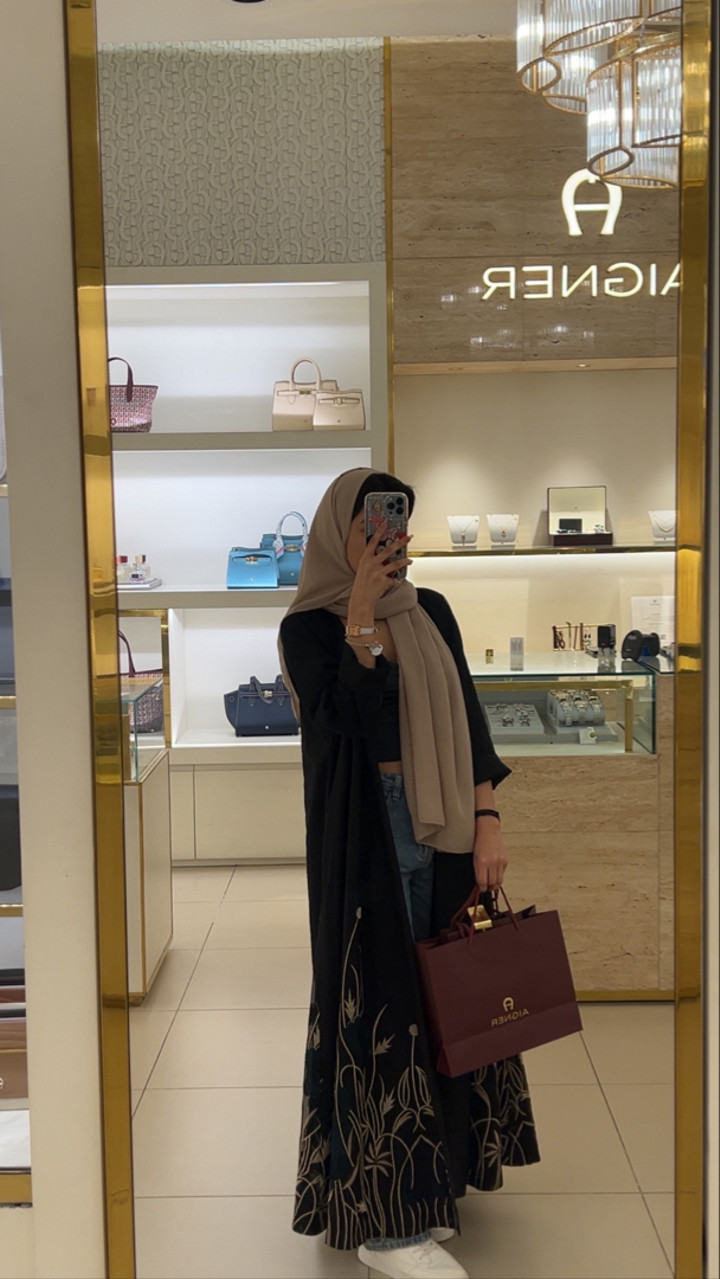 محتوى سناب شات لـ BOBO ♌︎ .