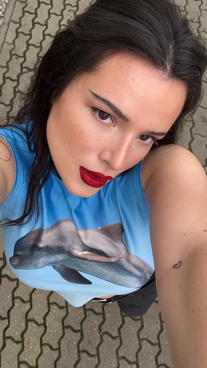 محتوى سناب شات لـ Bella Thorne