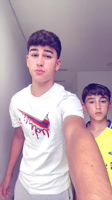 lucasandress_2