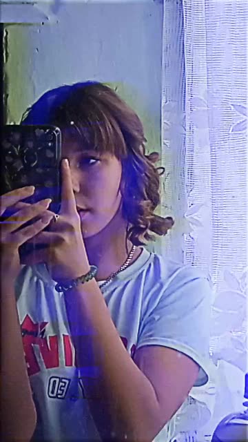 Preview for a Spotlight video that uses the Cyber Blue Lens