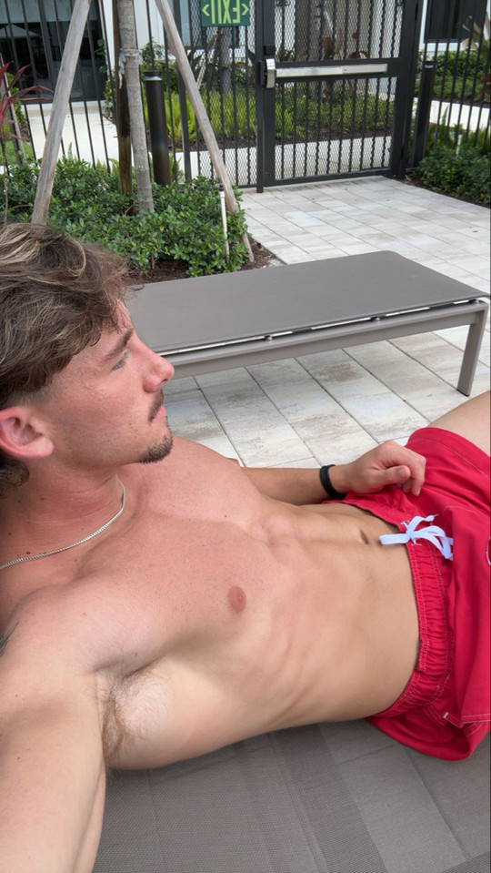 jamesiwhitee
