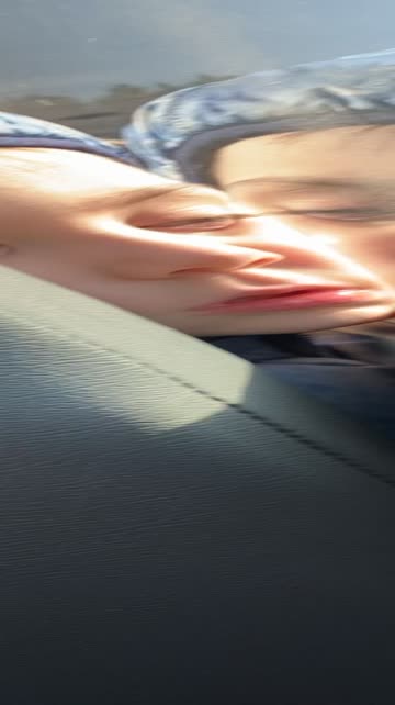 Preview for a Spotlight video that uses the Streched Res Lens