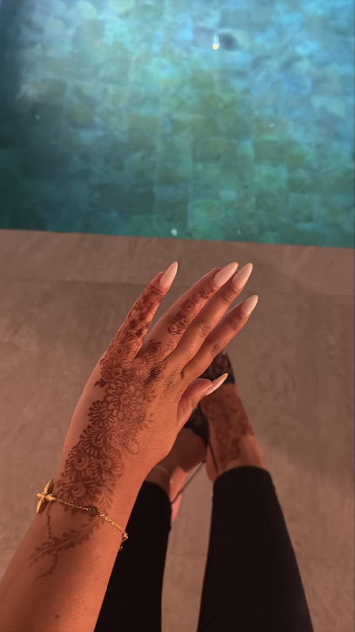 قصة سناب شات للحساب drapedinlouis رقم 208