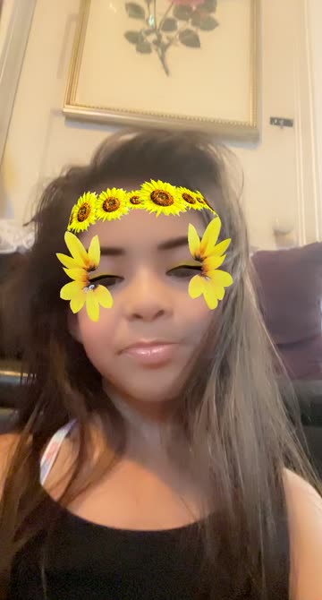Preview for a Spotlight video that uses the Eye Catching Look Lens