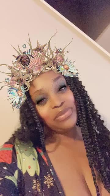 Preview for a Spotlight video that uses the Mermaid Queen Lens