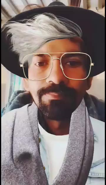Preview for a Spotlight video that uses the Hipster Look Lens