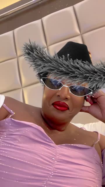 Preview for a Spotlight video that uses the Cowboy Party Hat Lens