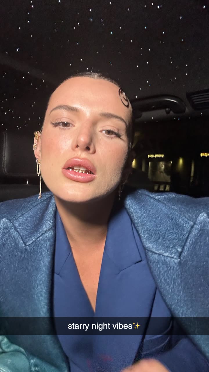 محتوى سناب شات لـ Bella Thorne