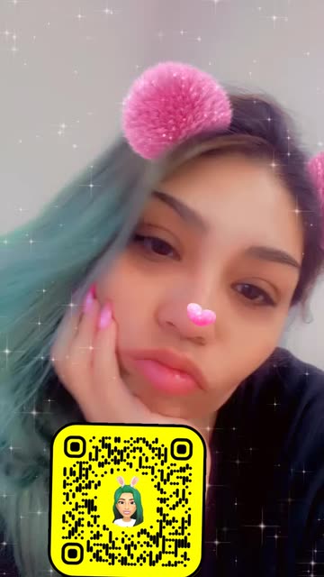 Preview for a Spotlight video that uses the Pink Fluffy Ears Lens