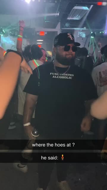 he said: 🧍‍♂️ | where the hoes at ? | SnapchatのSpotlight