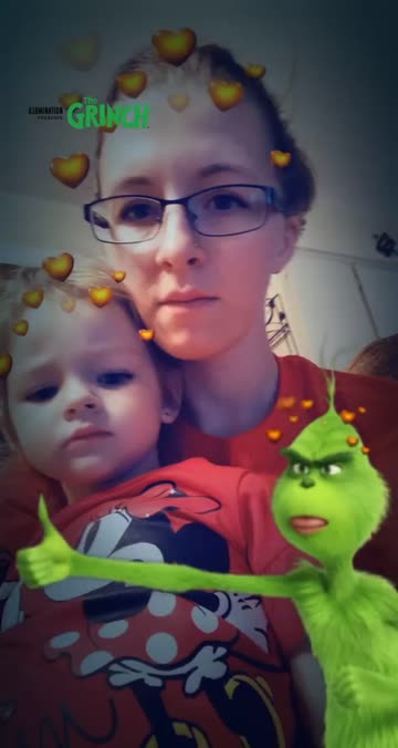 Preview for a Spotlight video that uses the The Grinch Lens
