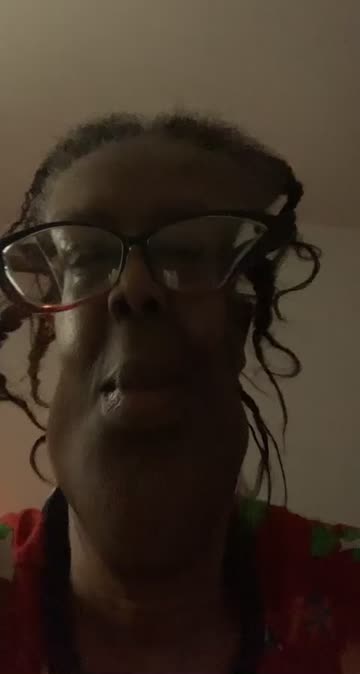 Preview for a Spotlight video that uses the Rizz Face Lens