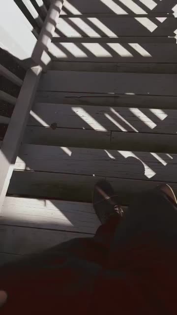 Preview for a Spotlight video that uses the country Lens