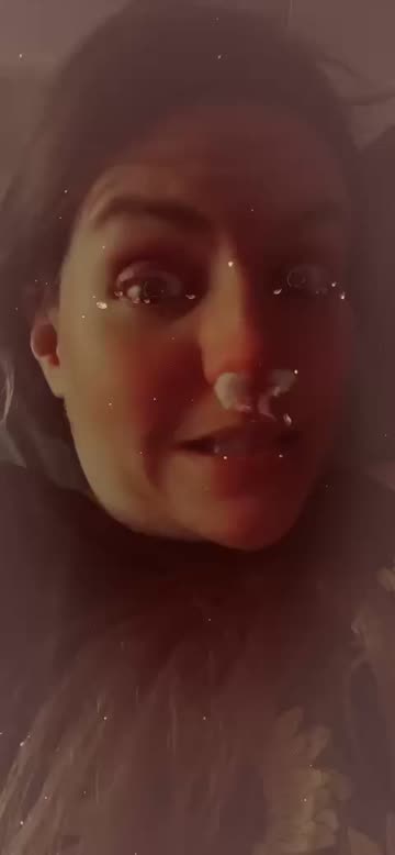 Preview for a Spotlight video that uses the Allergy Season Lens