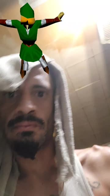 Preview for a Spotlight video that uses the Hip Hop Link Lens