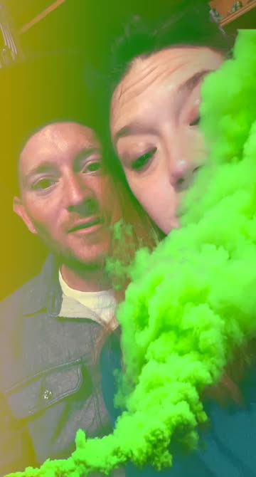 Preview for a Spotlight video that uses the grassy smoke Lens