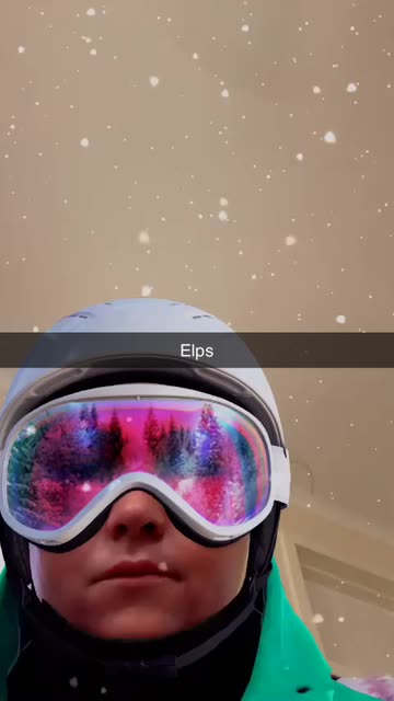 Preview for a Spotlight video that uses the Snowboarder  Lens