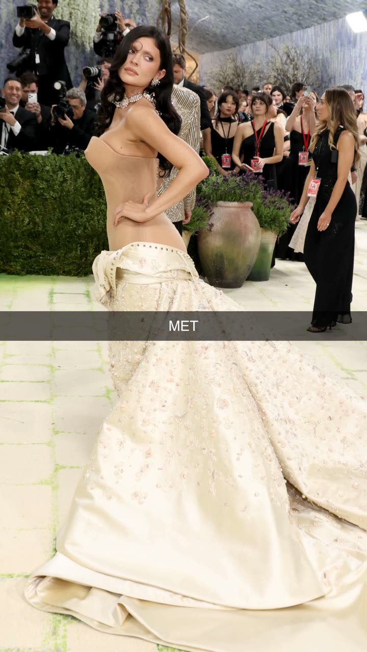 محتوى سناب شات لـ King Kylie 👑