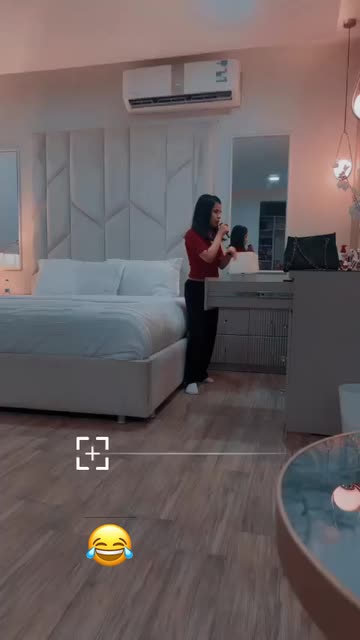 Preview for a Spotlight video that uses the Blur Mood V2 Lens