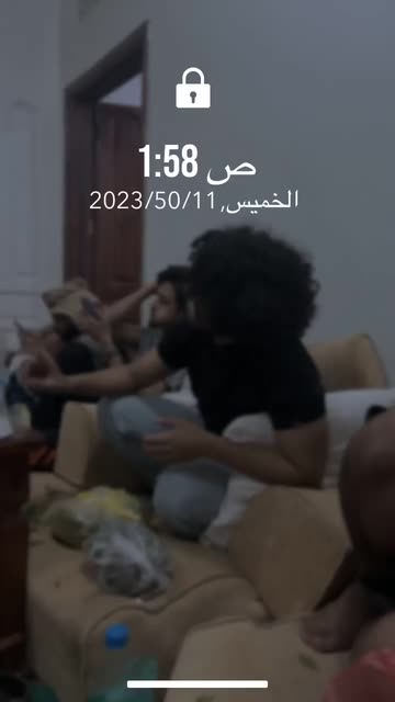 Preview for a Spotlight video that uses the BW-LOCKSCREEN Lens