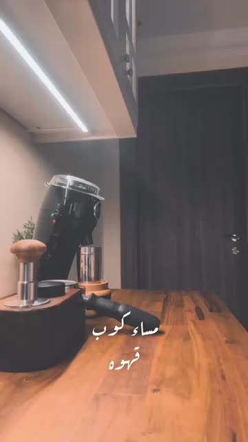 Preview for a Spotlight video that uses the jnoony-Cl0udyPRO Lens