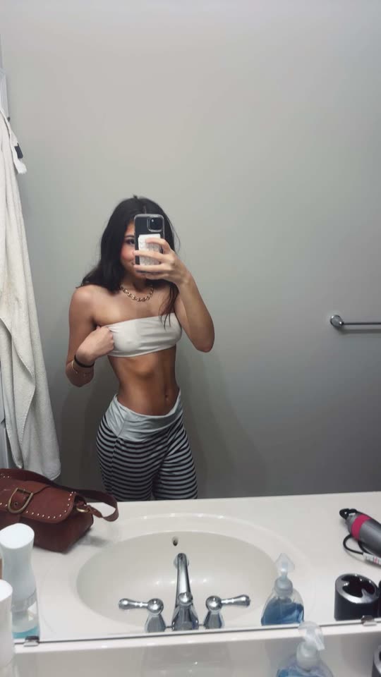 nonchalant-sofi