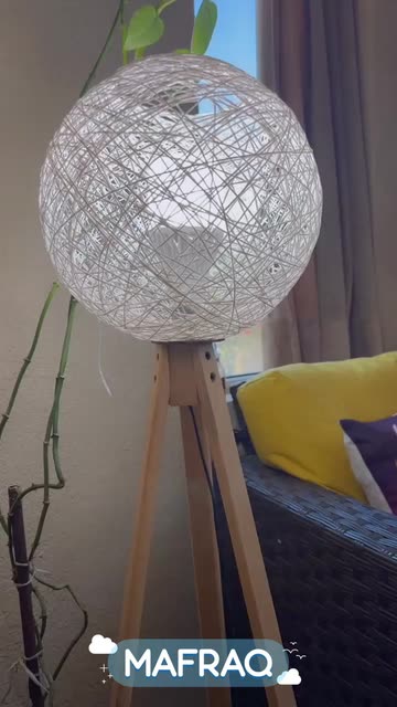 Preview for a Spotlight video that uses the Crown Lens