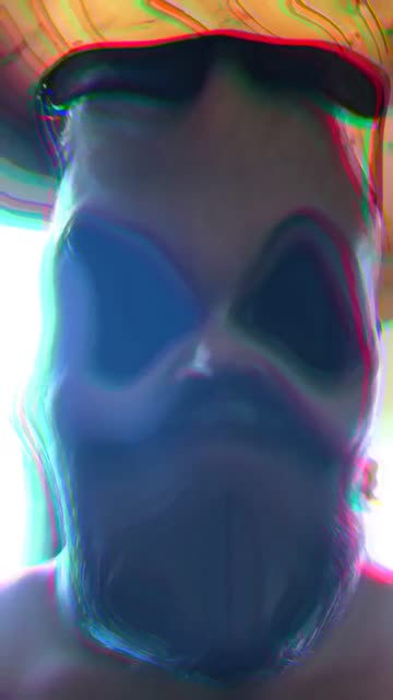 Preview for a Spotlight video that uses the Wacky Distortion Lens