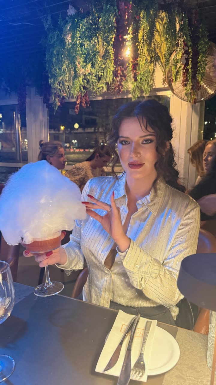 محتوى سناب شات لـ Bella Thorne
