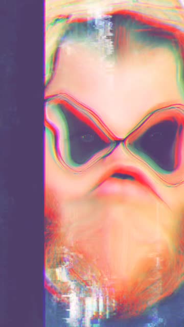 Preview for a Spotlight video that uses the Wacky Distortion Lens