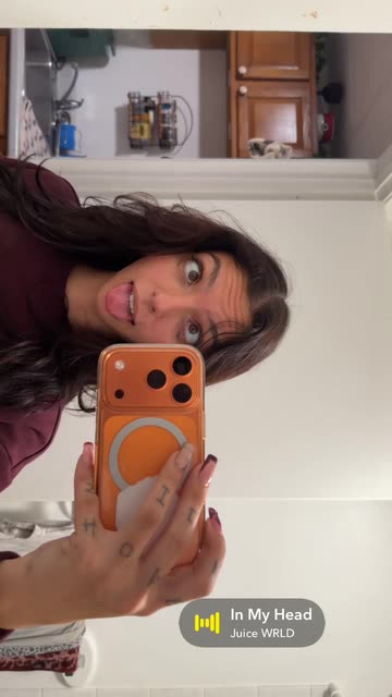 carlywrldxxx