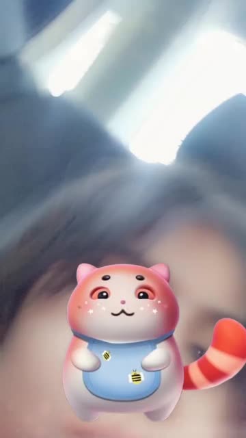 Preview for a Spotlight video that uses the Donuts Delivery Lens