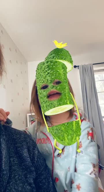 Preview for a Spotlight video that uses the CUCUMBER FACE Lens