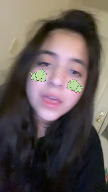 Preview for a Spotlight video that uses the dinosaur cheeks Lens