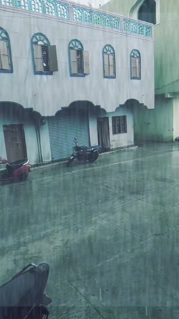 Preview for a Spotlight video that uses the Rain and Thunder Lens